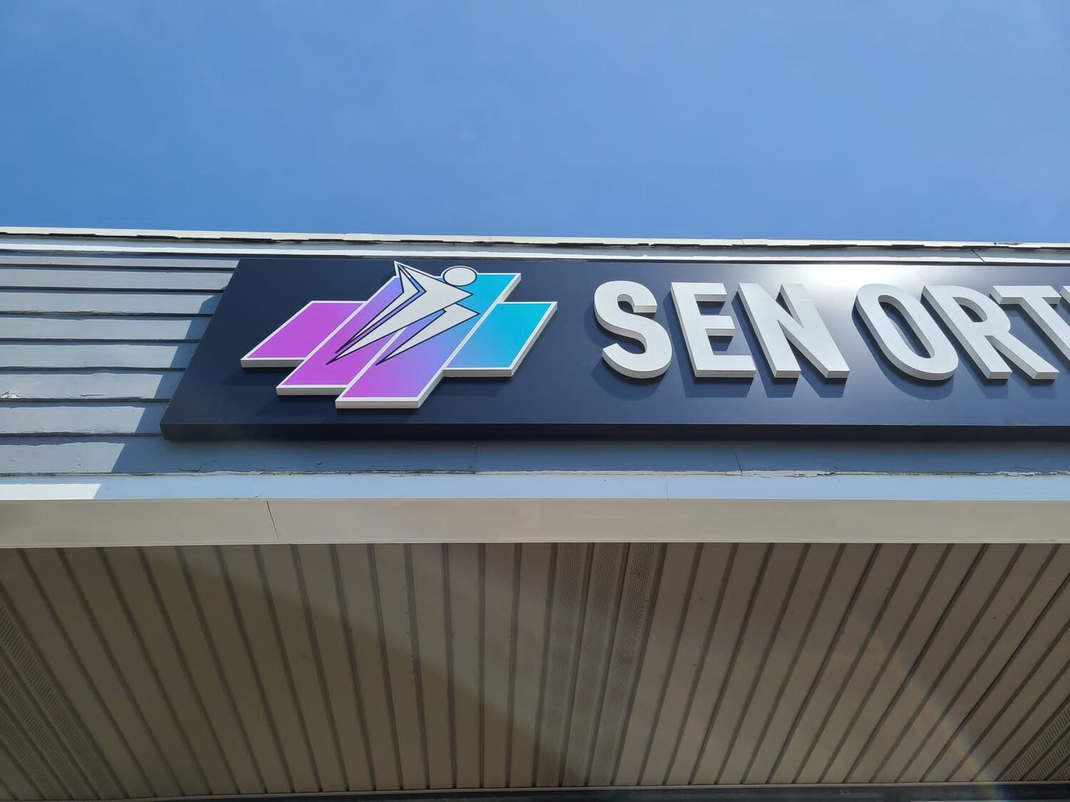 Dimensional letters and logo for Sen Orthopedics